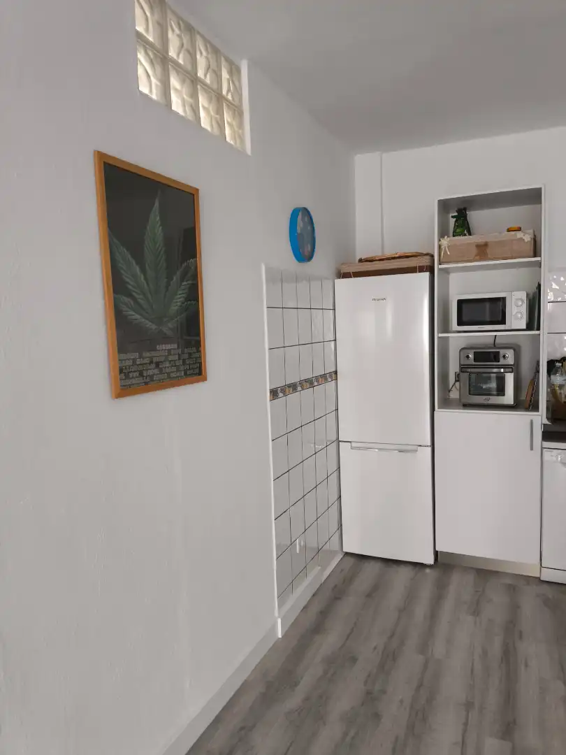 Küche von Wohnung zum Verkauf in Arona mit Möbliert, Ofen und Mikrowelle