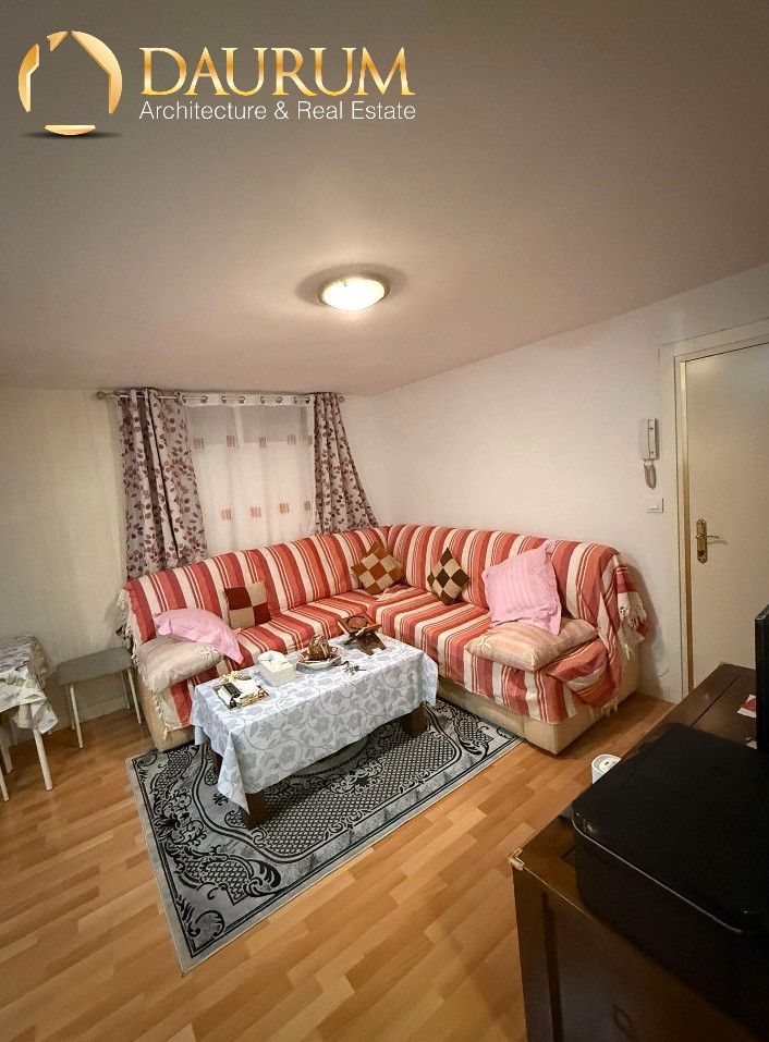 Living room of Flat for sale in  Madrid Capital  with Heating and Storage room