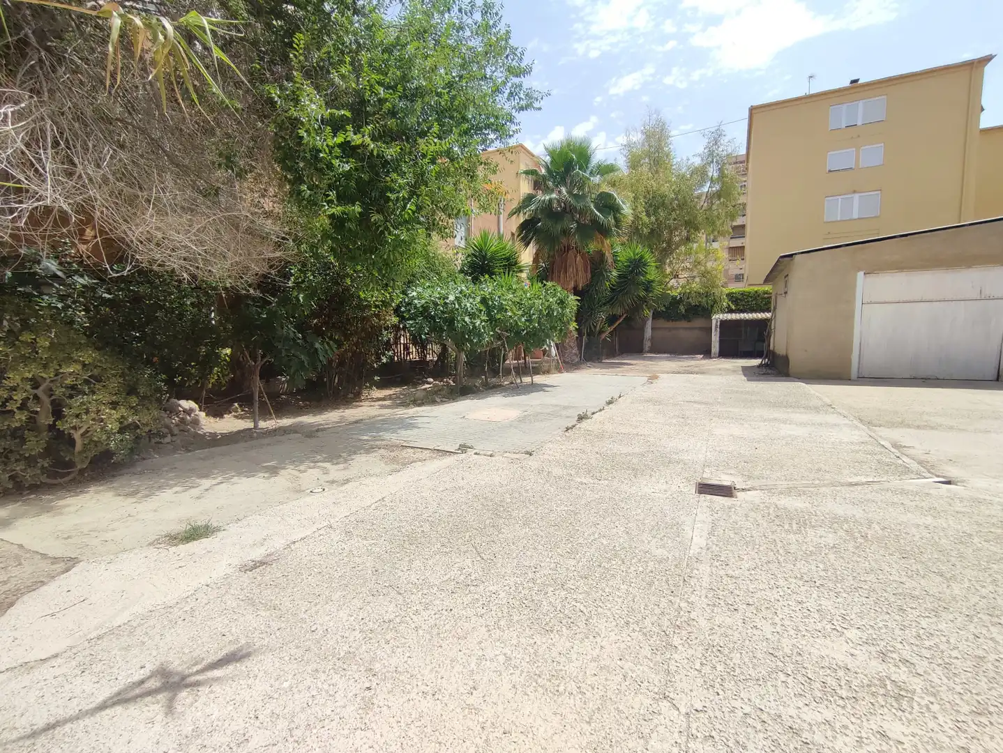 Aparcament de Casa o xalet en venda en Petrer amb Jardí privat, Terrassa i Traster