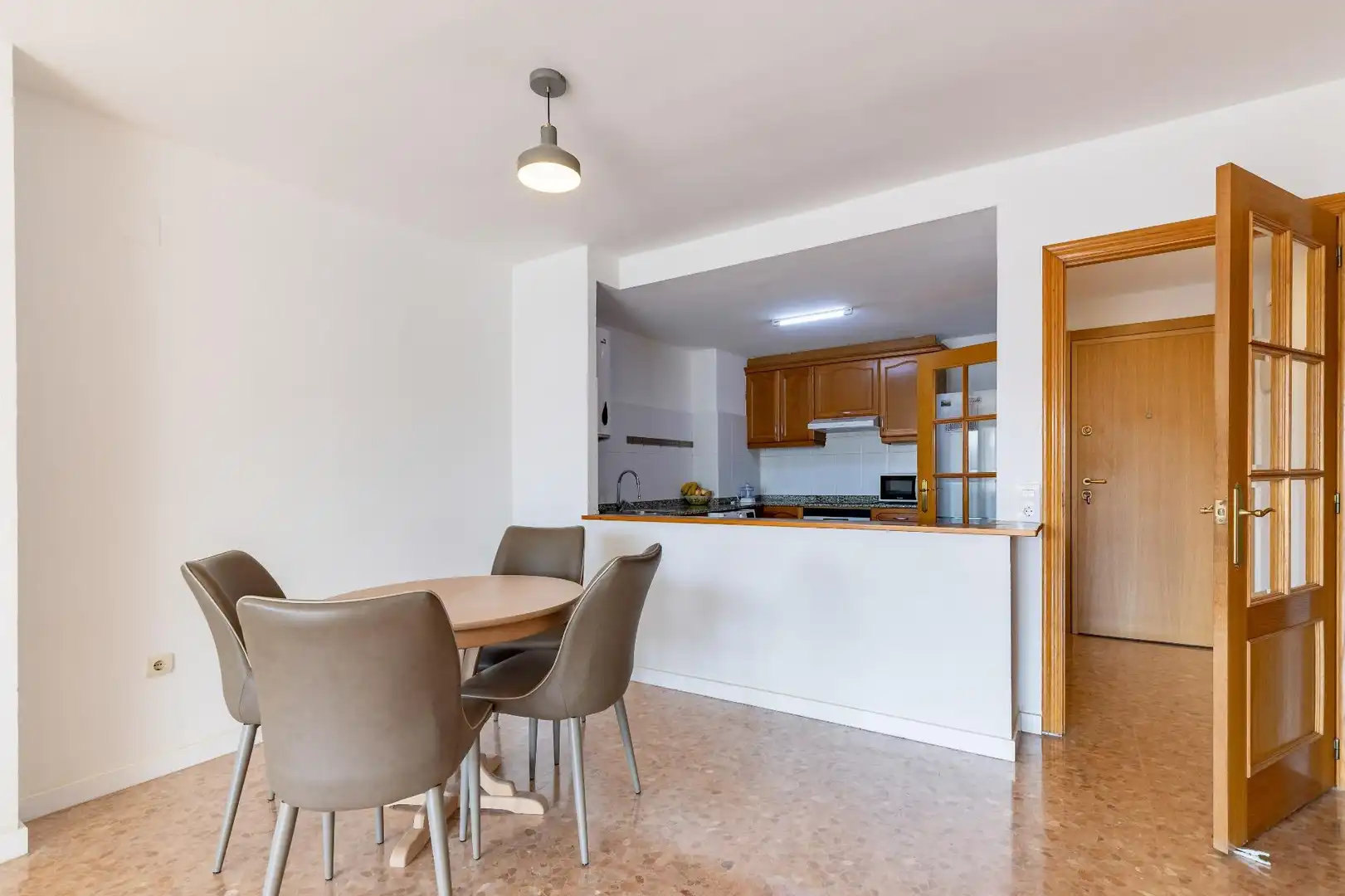 Cuina de Apartament en venda en Valencia amb Aire condicionat i Calefacció