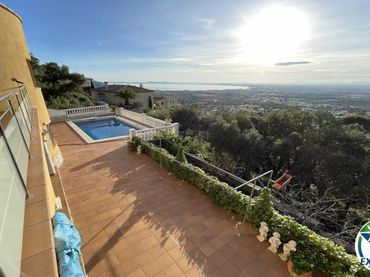 Villa con piscina in vendita a Nord