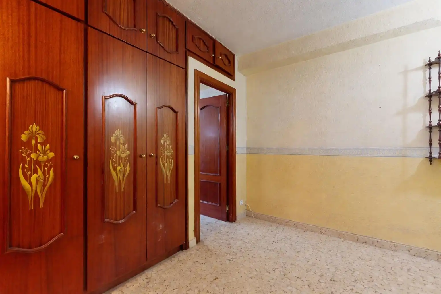 Habitación de Piso en venta en Almería con Amueblado