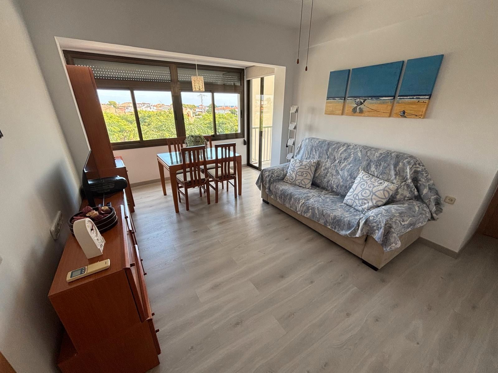 Living room of Flat for sale in Vandellòs i l'Hospitalet de l'Infant  with Air Conditioner, Terrace and Furnished