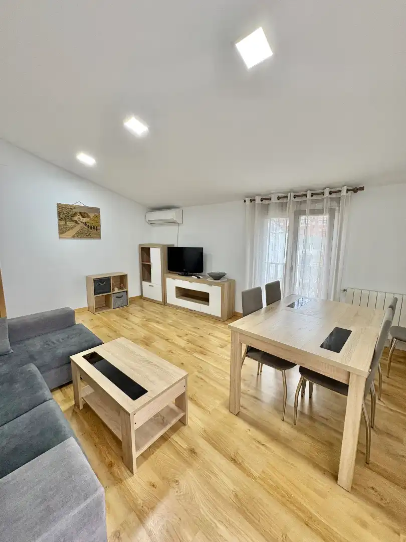 Wohnung zur Miete in Calle Eulogio González, Centro Ciudad