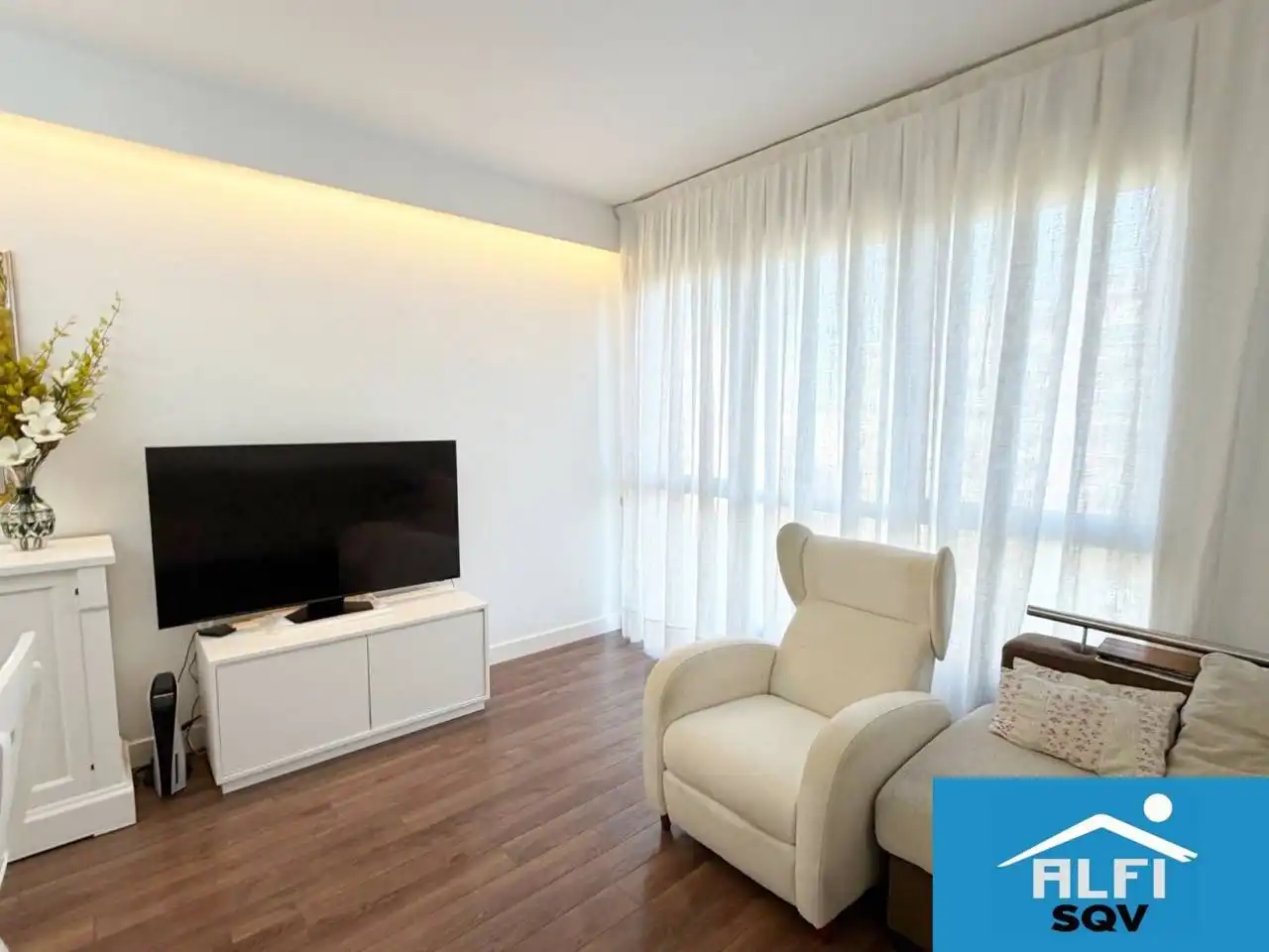 Living room of Flat for sale in Sabadell  with Air Conditioner, Heating and Parquet flooring