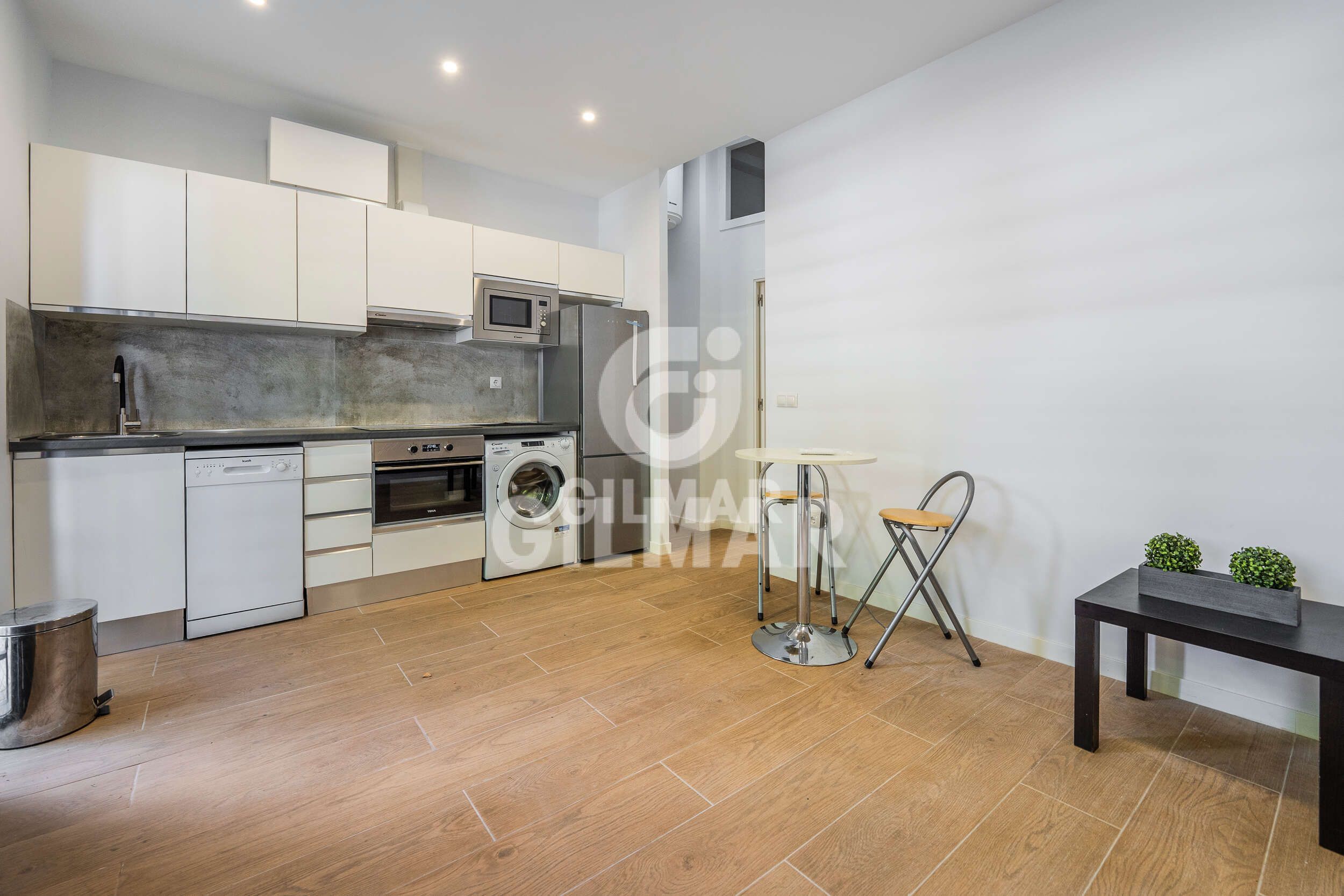 Kitchen of Apartment for sale in  Madrid Capital  with Heating