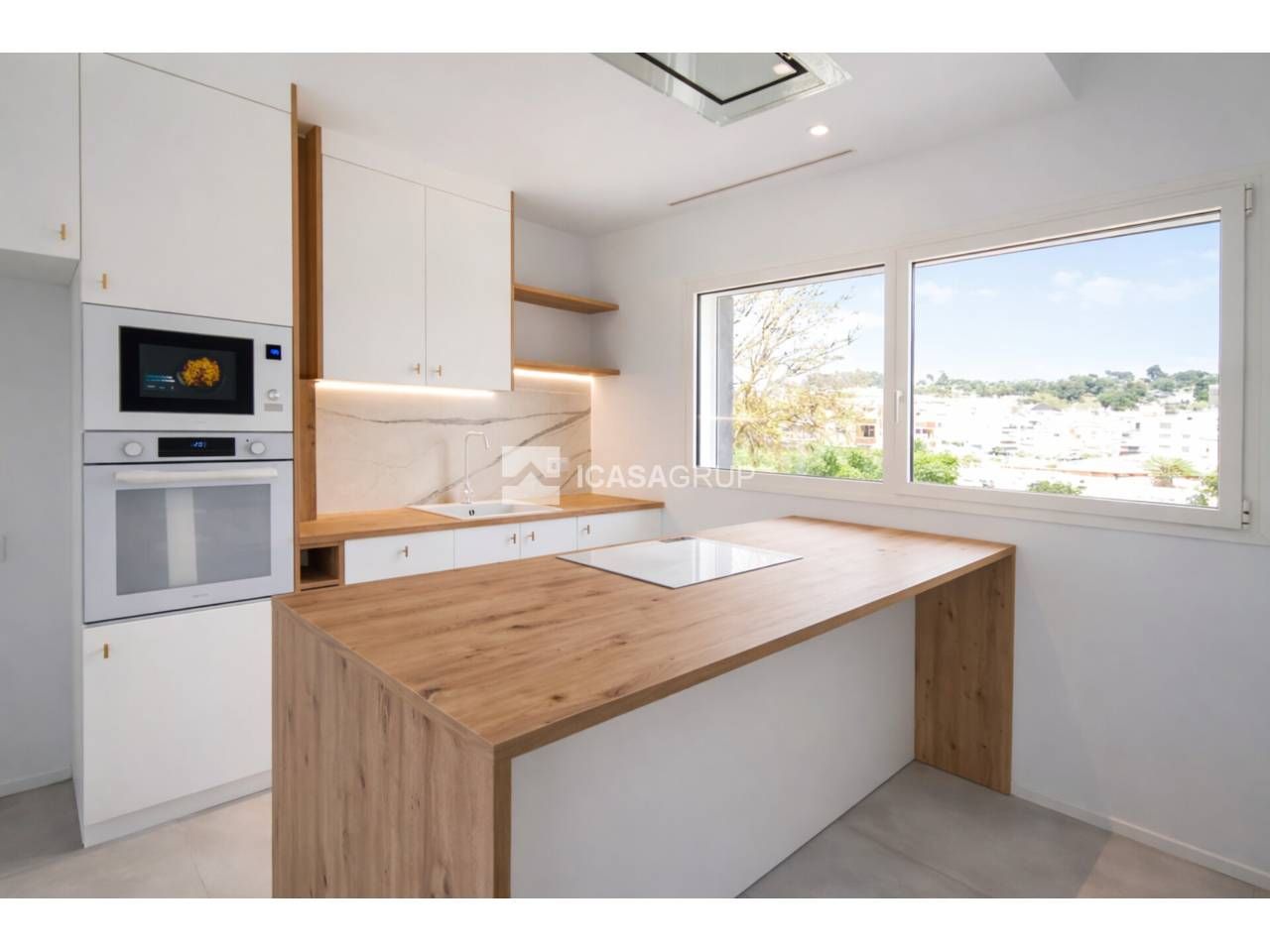 Cuina de Pis en venda en Terrassa amb Aire condicionat, Calefacció i Alarma