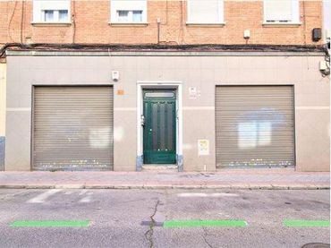 Local comercial en venda a Villaverde