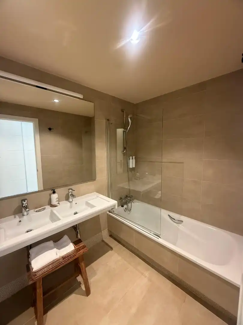 Baño de Piso en venta en Moraira con Aire acondicionado, Calefacción y Jardín privado