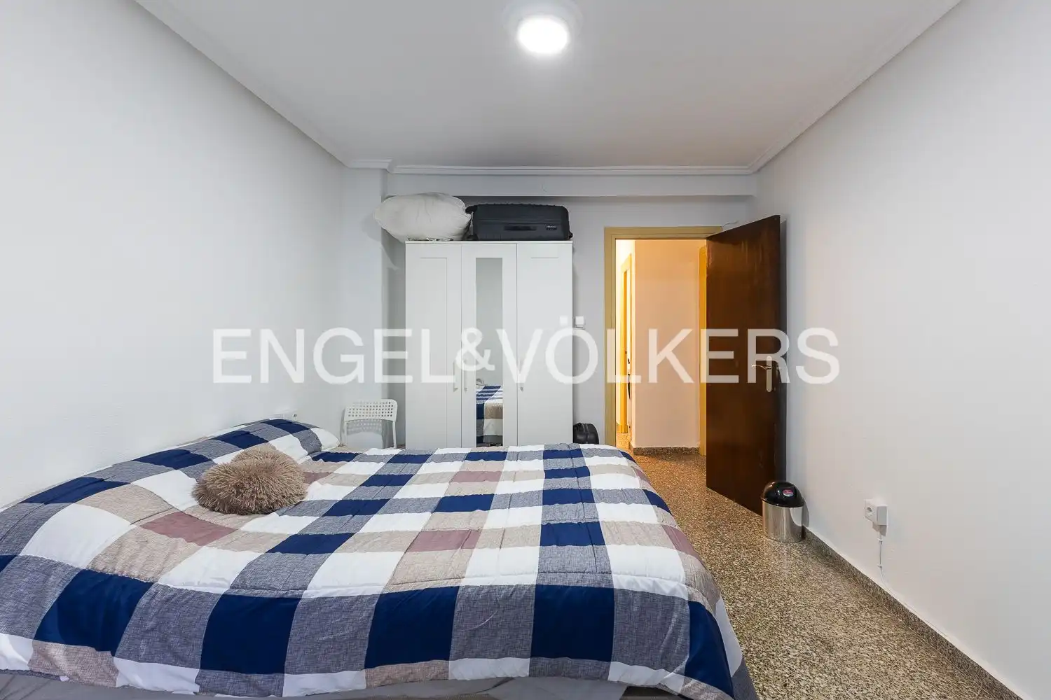 Schlafzimmer von Wohnung zum Verkauf in Valencia mit Heizung, Möbliert und Balkon