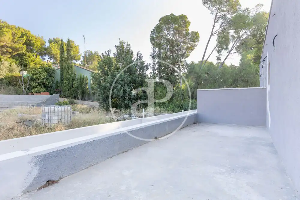 Casa aparellada amb terrassa en venda a Godelleta, imagen 33