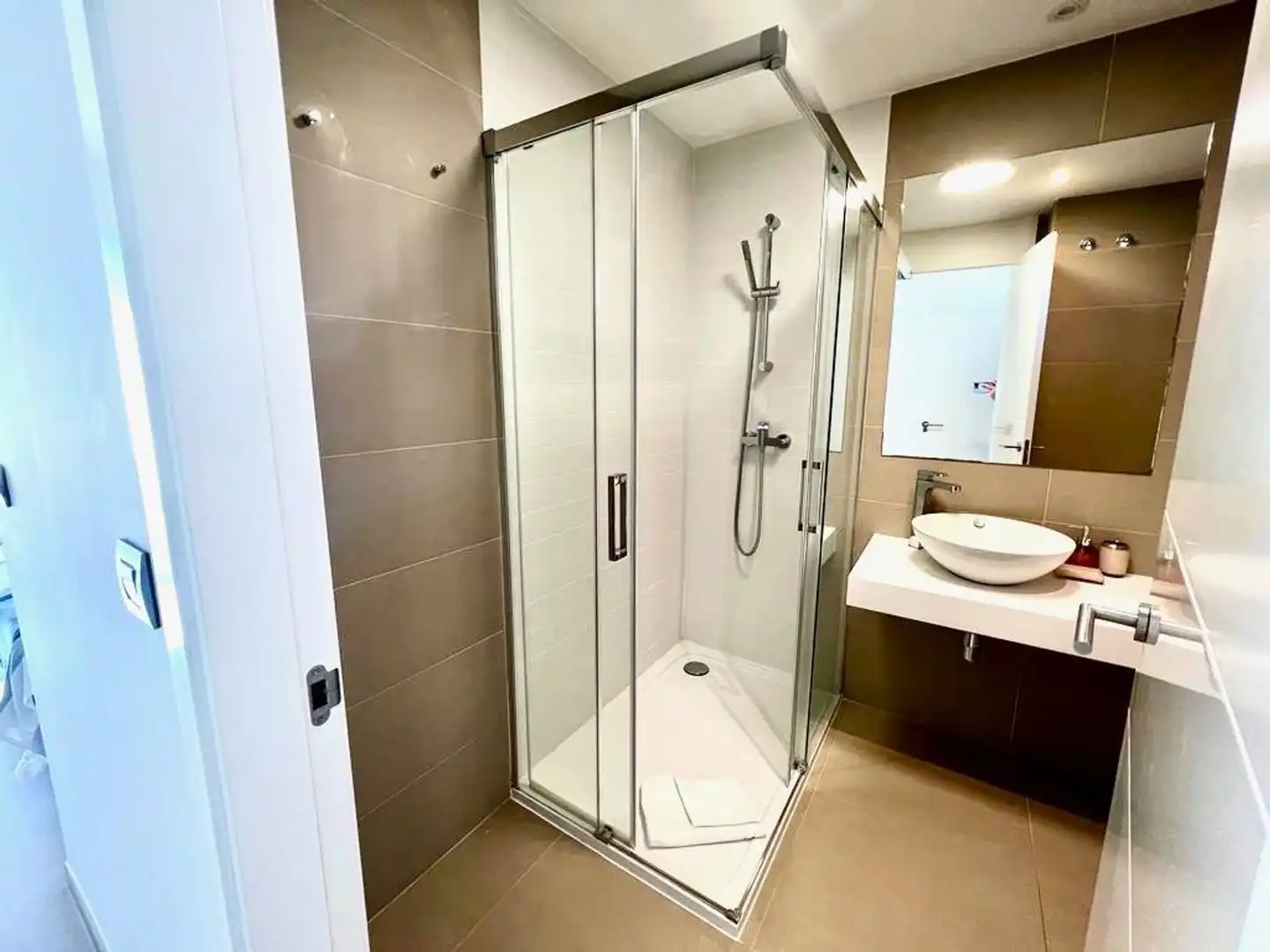 Bany de Casa o xalet de lloguer en Benidorm amb Aire condicionat, Jardí privat i Moblat