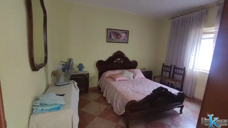 Dormitori de Casa o xalet en venda en Linares amb Terrassa