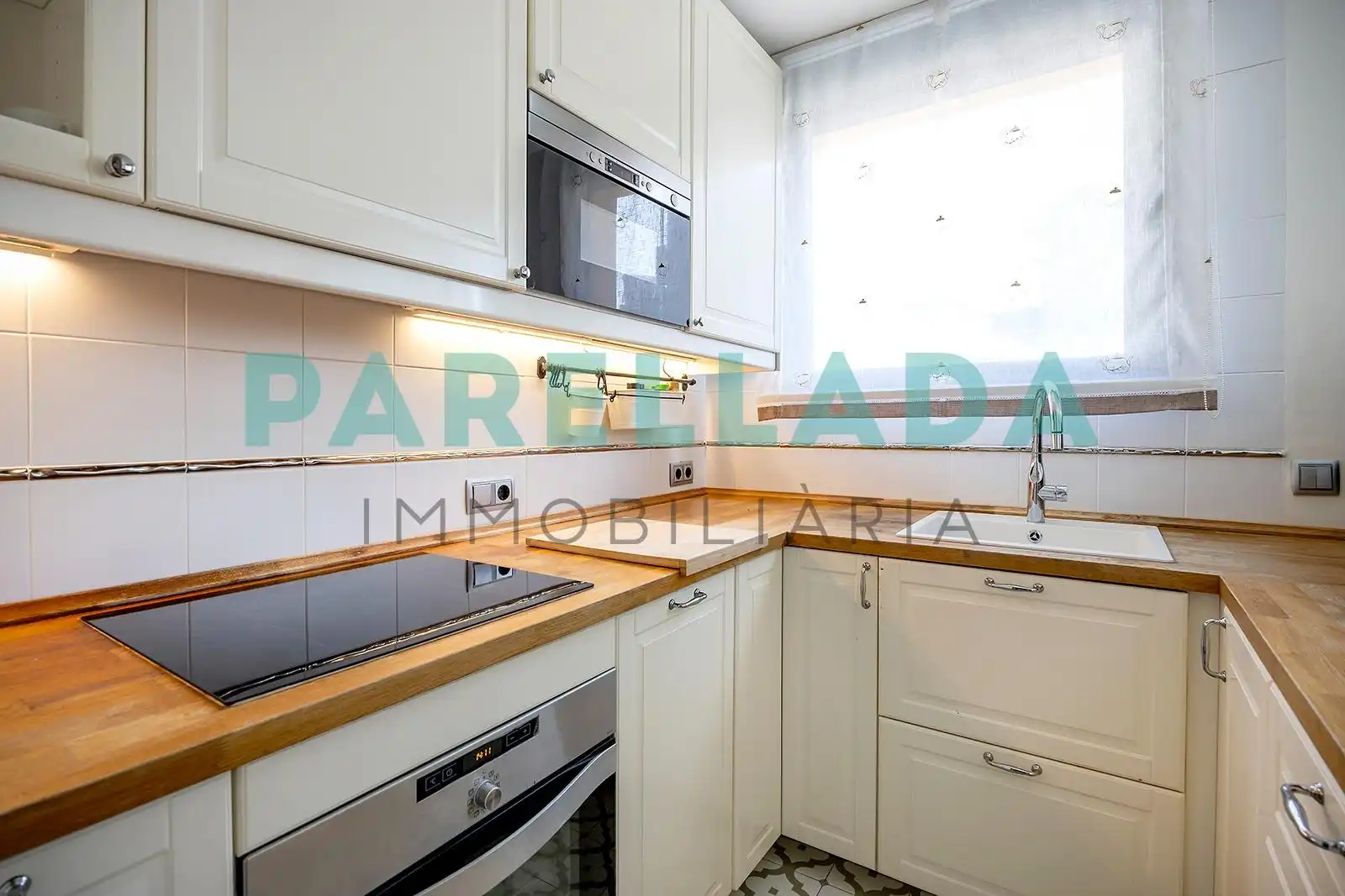Cocina de Casa o chalet en venta en Badalona con Aire acondicionado, Calefacción y Terraza