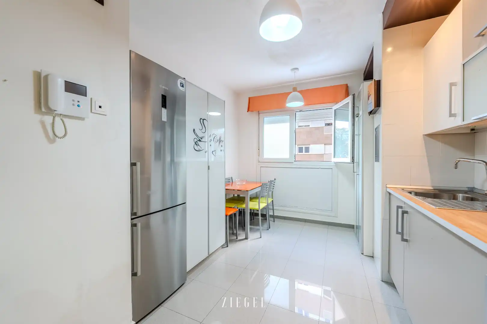 Kitchen of Flat for rent in Las Palmas de Gran Canaria  with Private garden, Storage room and Swimming Pool