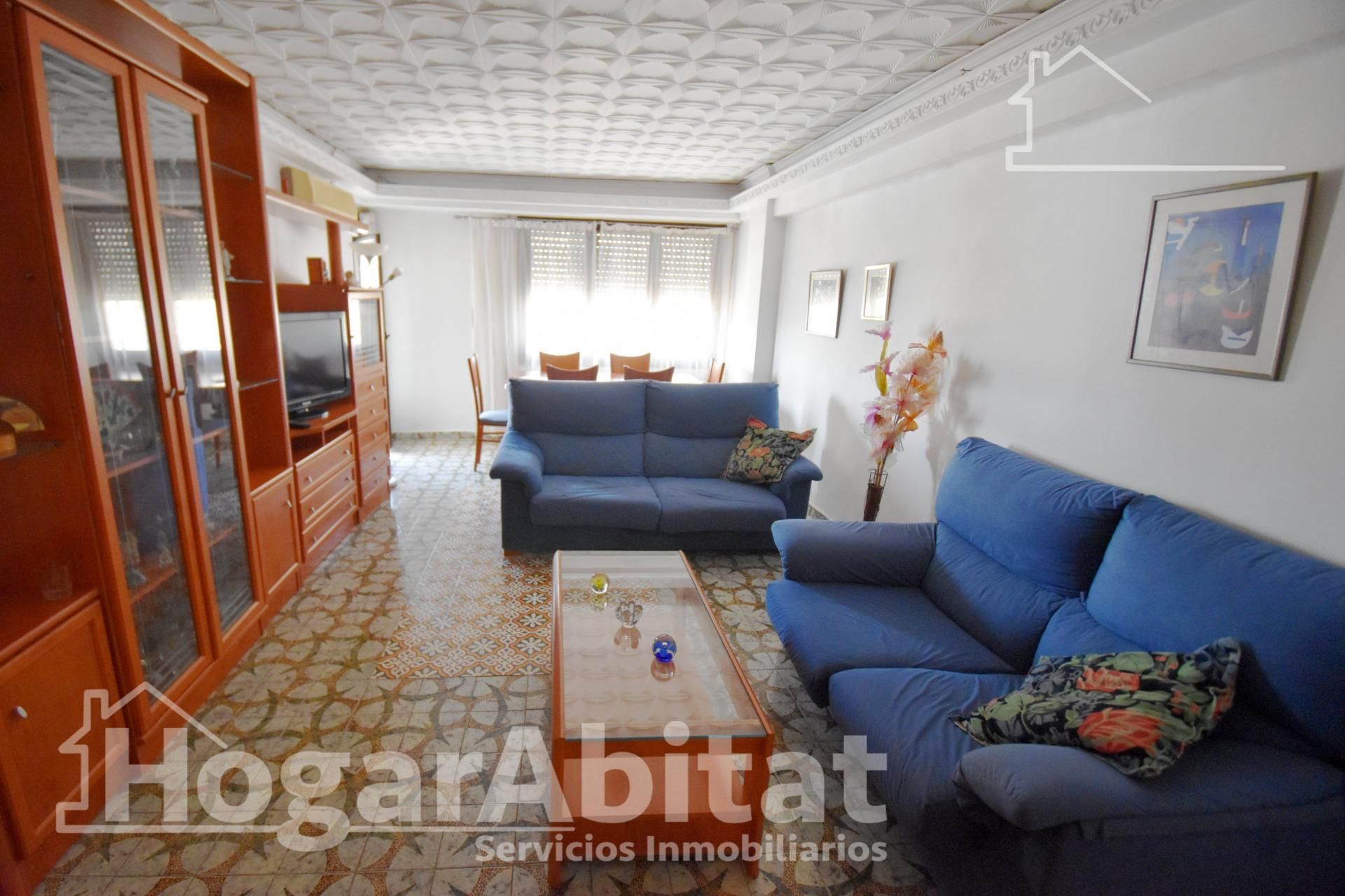 Living room of Flat for sale in Castellón de la Plana / Castelló de la Plana  with Air Conditioner, Heating and Balcony