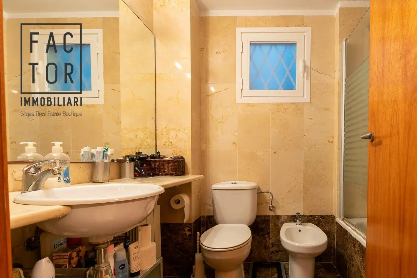 Baño de Piso de alquiler en Sitges con Aire acondicionado, Calefacción y Terraza