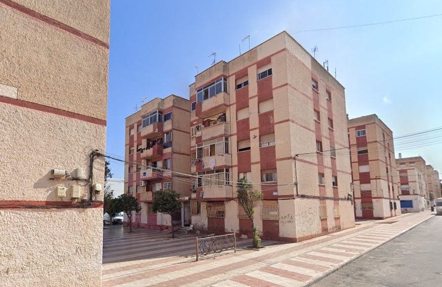 Piso en venta en C/ la  Tierra, Roquetas Pueblo
