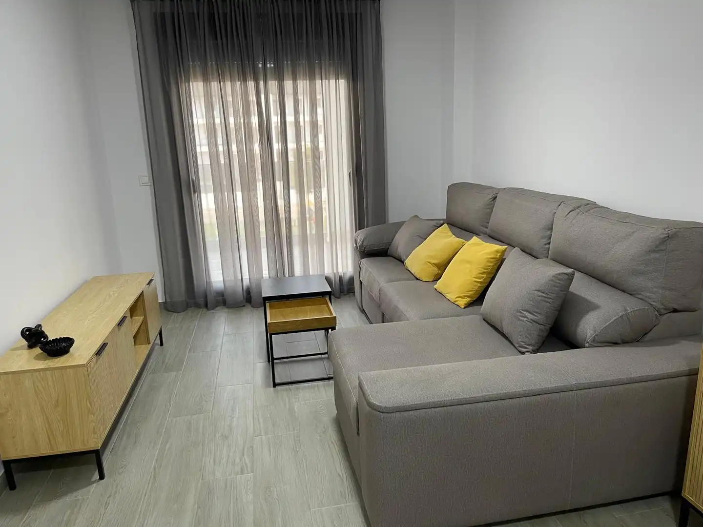 Wohnzimmer von Wohnung zur Miete in La Rinconada mit Klimaanlage, Heizung und Terrasse