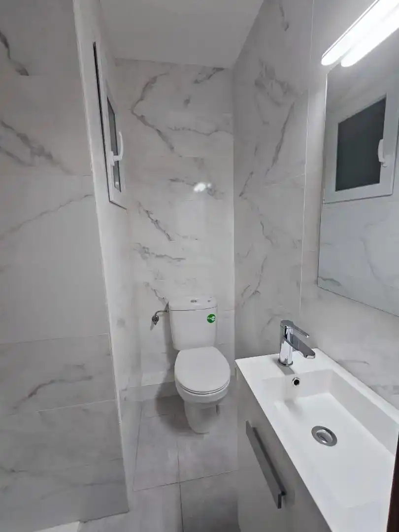 Baño de Piso en venta en  Palma de Mallorca con Aire acondicionado y Balcón