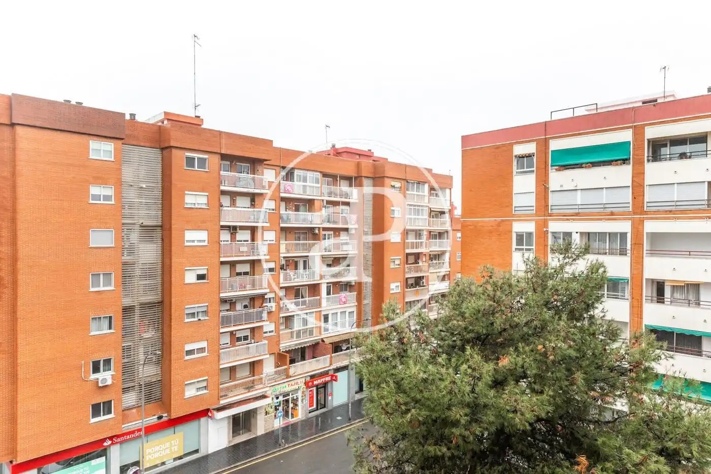 Außenansicht von Wohnung zur Miete in Valencia mit Klimaanlage, Heizung und Möbliert
