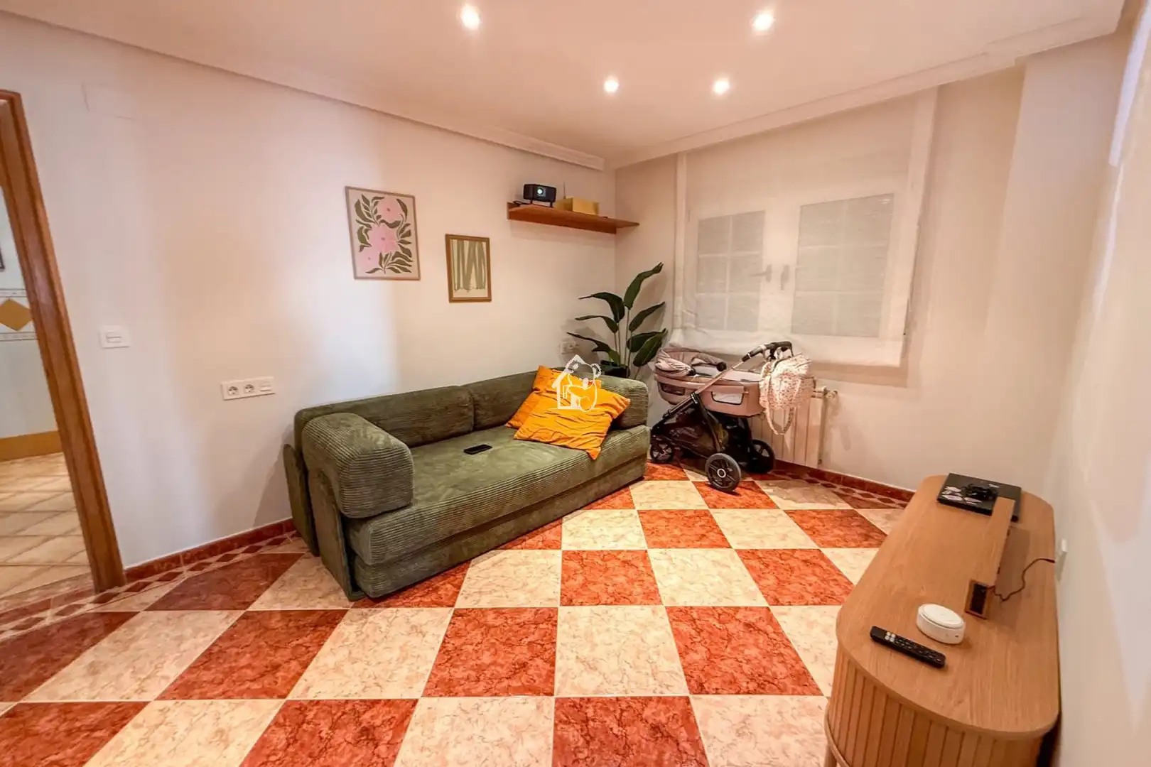 Wohnzimmer von Dachboden zur Miete in Torrevieja mit Klimaanlage, Privatgarten und Terrasse
