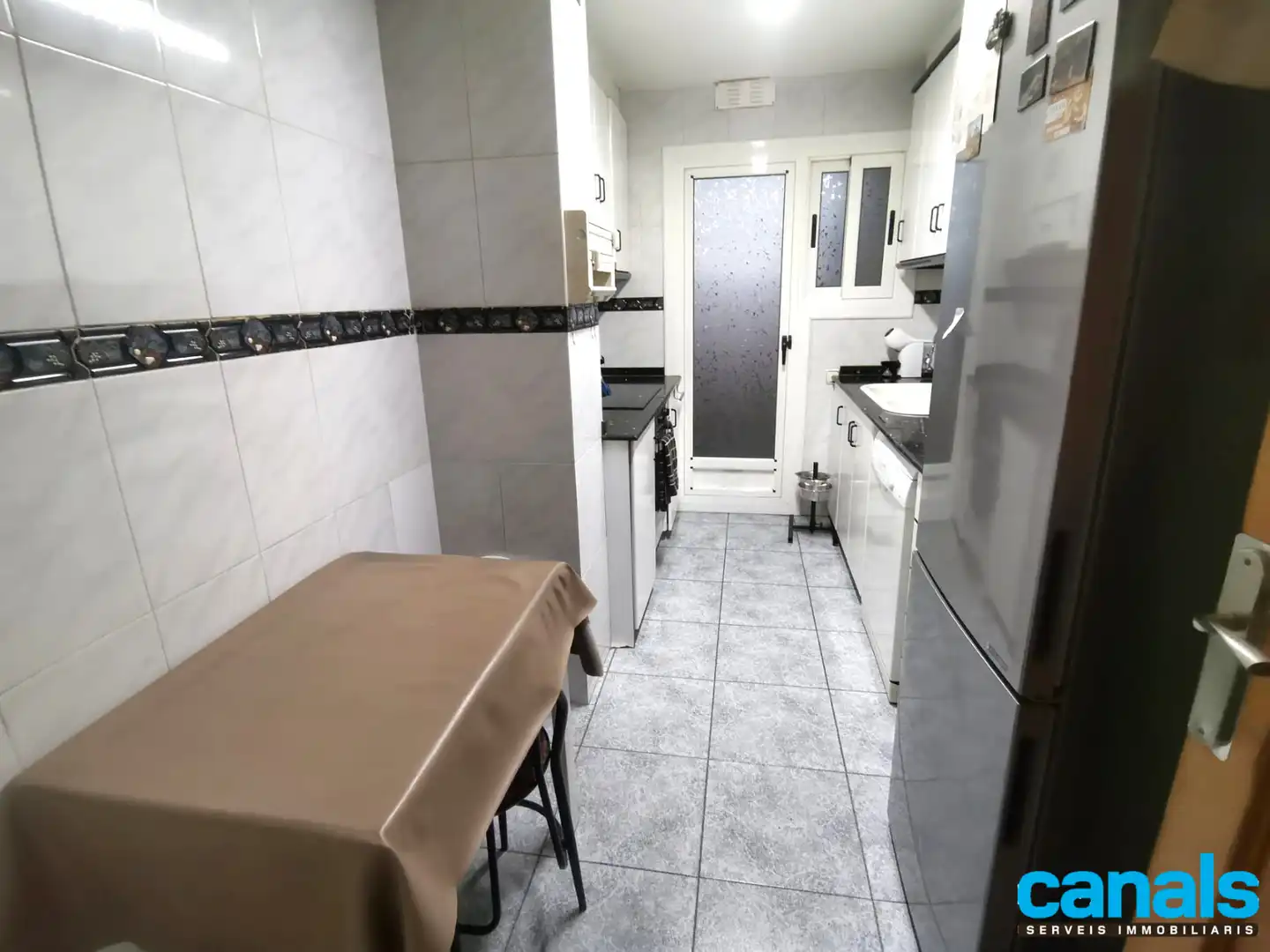Cocina de Piso en venta en Cerdanyola del Vallès con Calefacción, Horno y Balcón