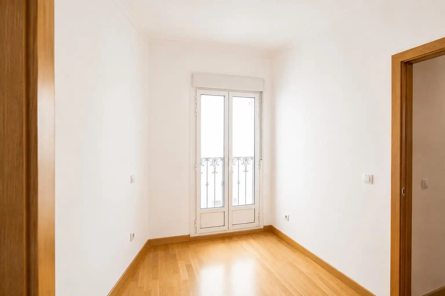Bedroom of Flat for rent in Madrid  with Air Conditioner, Heating and Parquet flooring