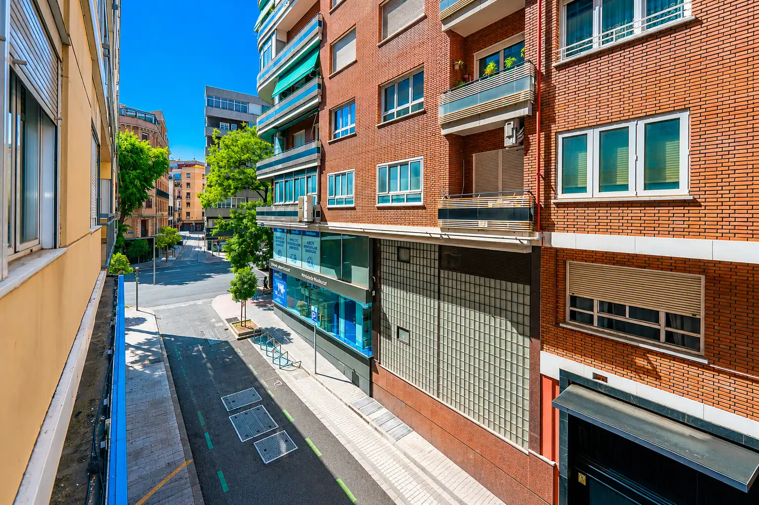 Vista exterior de Piso en venta en Madrid con Calefacción y Terraza