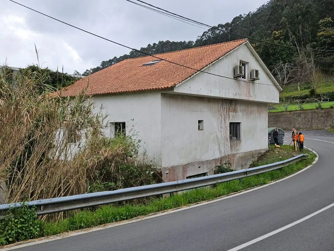 Vista exterior de Casa adosada en venda en Cangas 