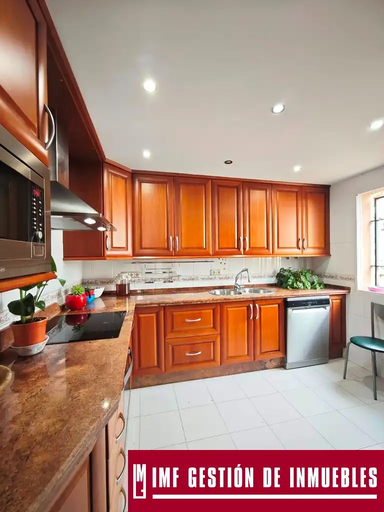 Cocina de Casa o chalet en venta en Vélez-Málaga con Aire acondicionado, Calefacción y Terraza