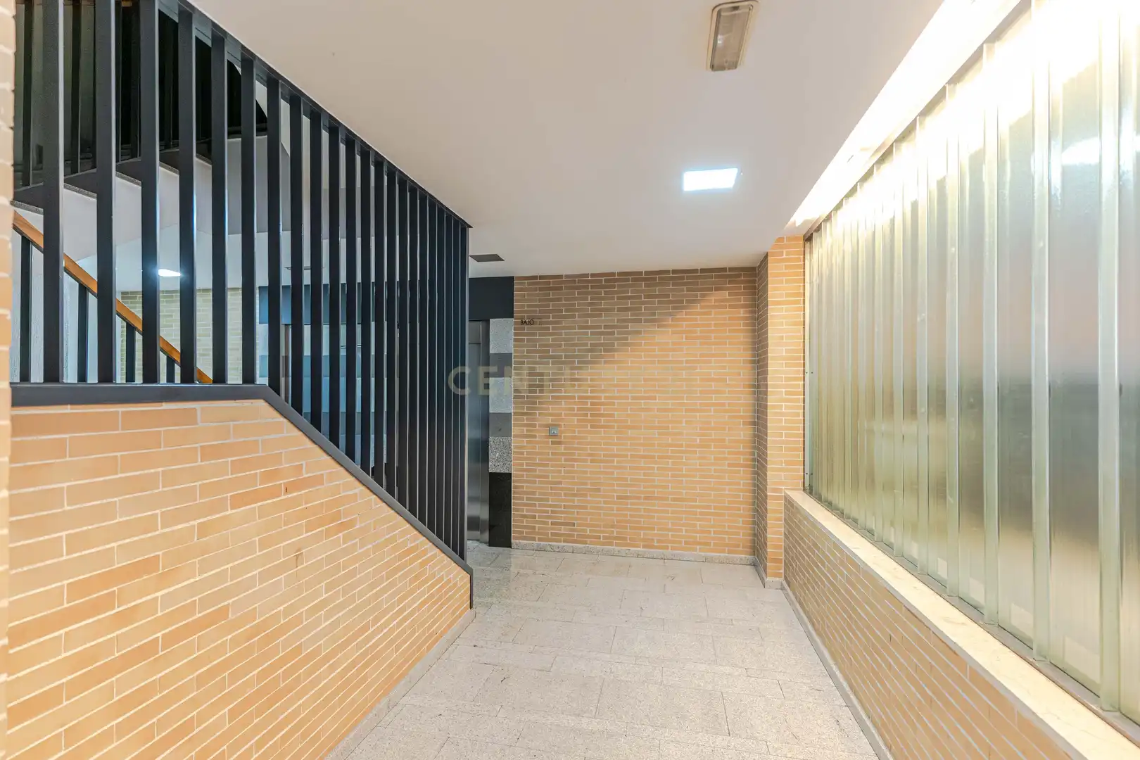 Apartament en venda en Granada amb Aire condicionat, Traster i Piscina