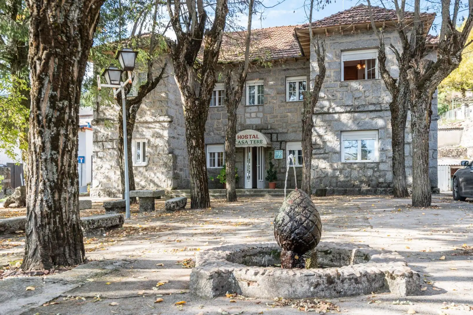 Außenansicht von Gebäude zum Verkauf in Guadarrama