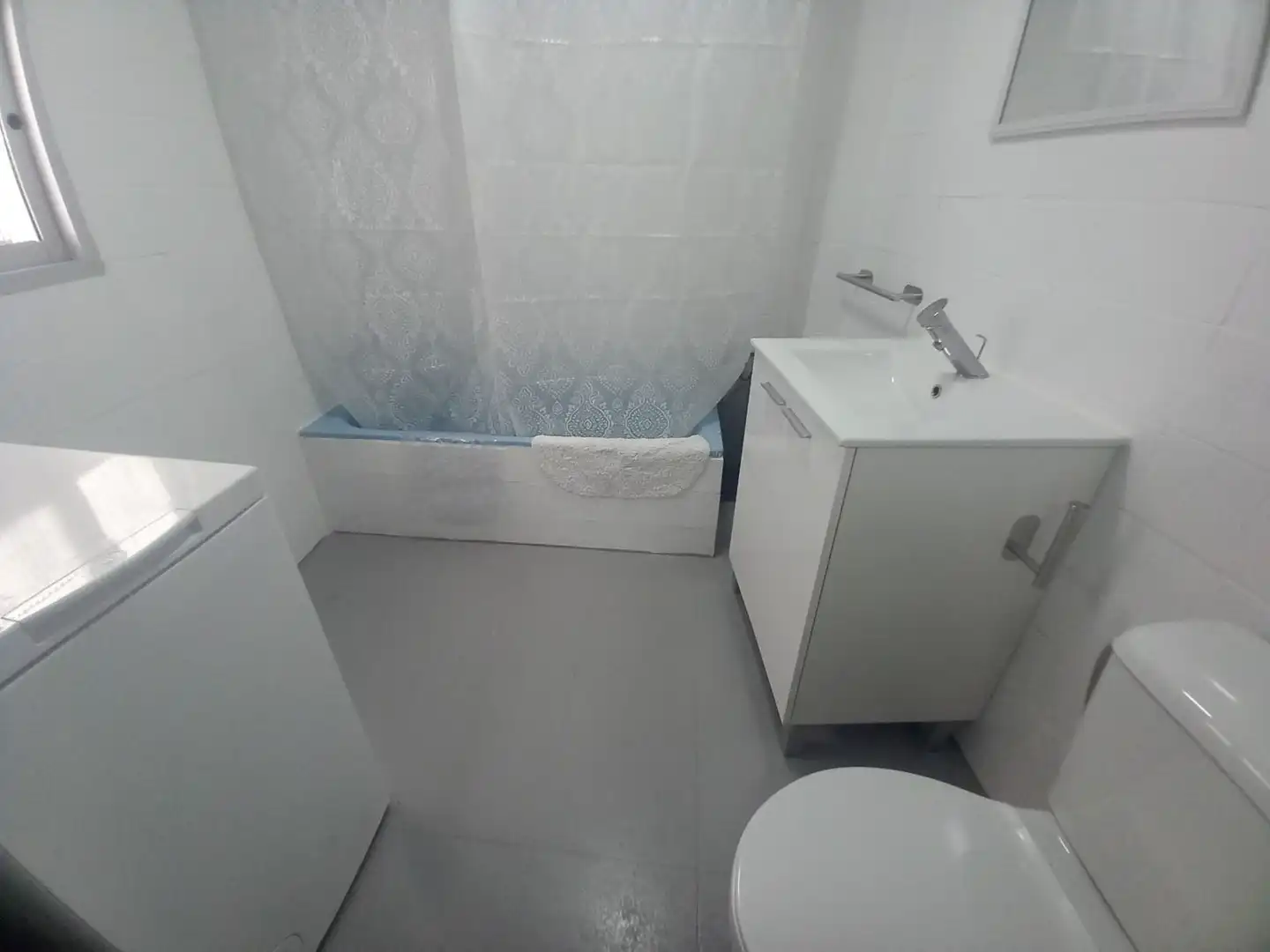 Badezimmer von Wohnung zur Miete in Ronda mit Klimaanlage, Heizung und Abstellraum