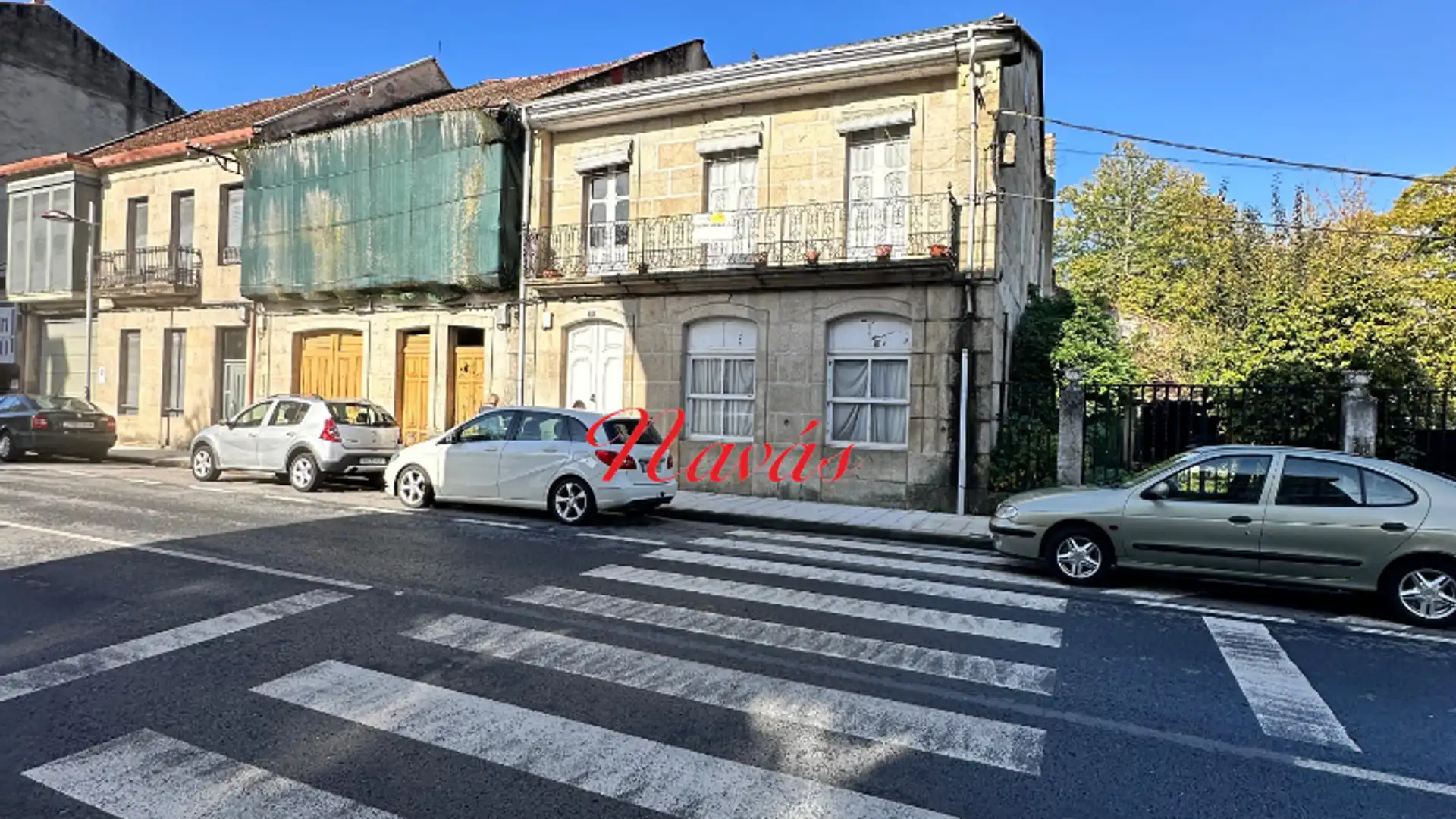 Vista exterior de Casa adosada en venda en O Carballiño   amb Calefacció