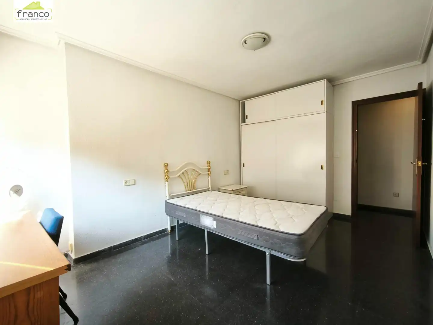 Habitación de Piso en venta en Murcia con Amueblado