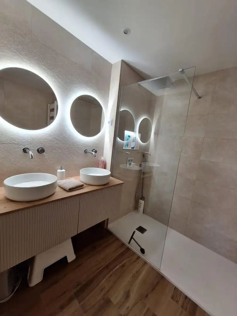 Baño de Piso en venta en Castellar del Vallès con Aire acondicionado, Jardín privado y Trastero