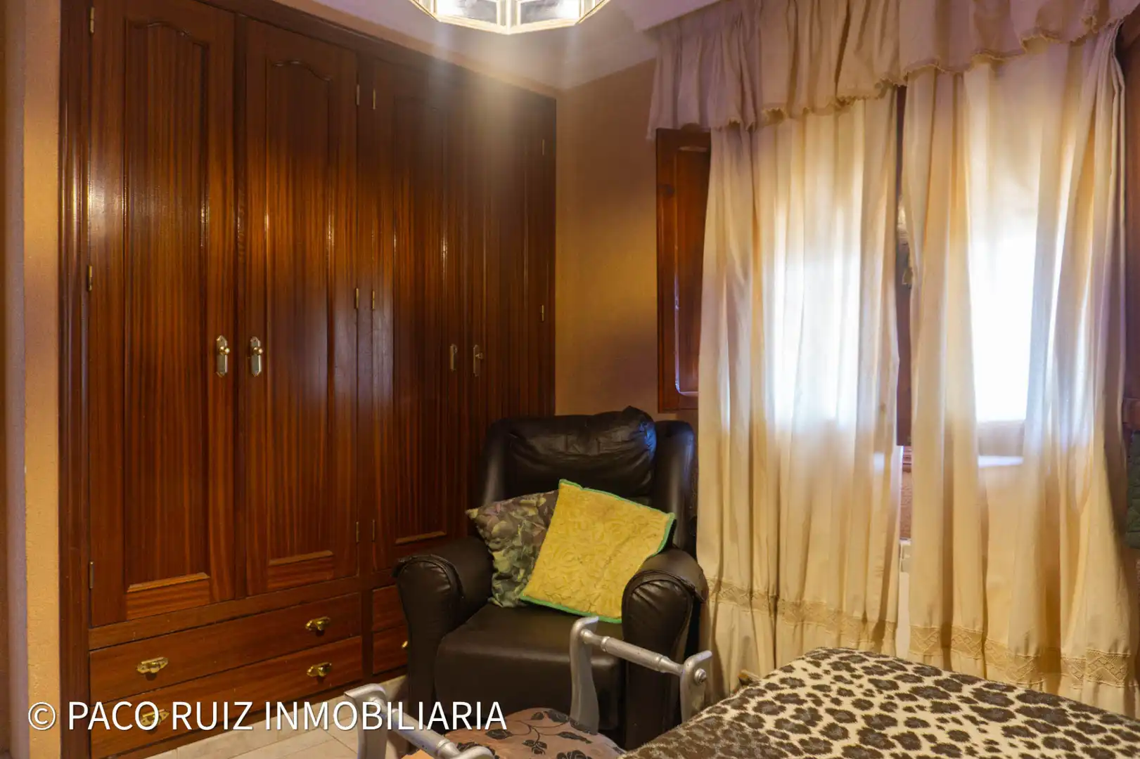 Dormitori de Casa o xalet en venda en Fondón