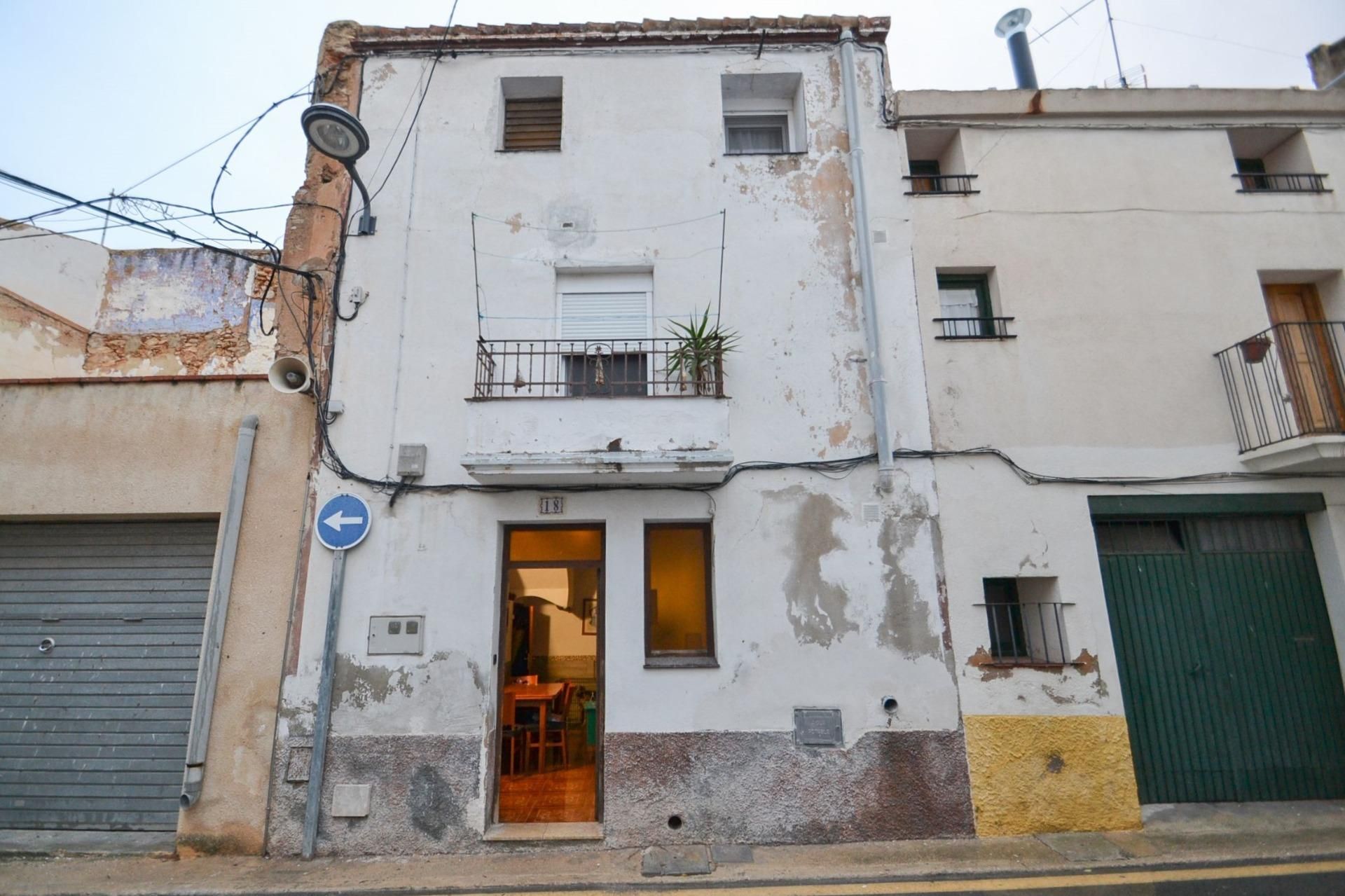 Exterior view of House or chalet for sale in El Perelló  with Storage room and Balcony