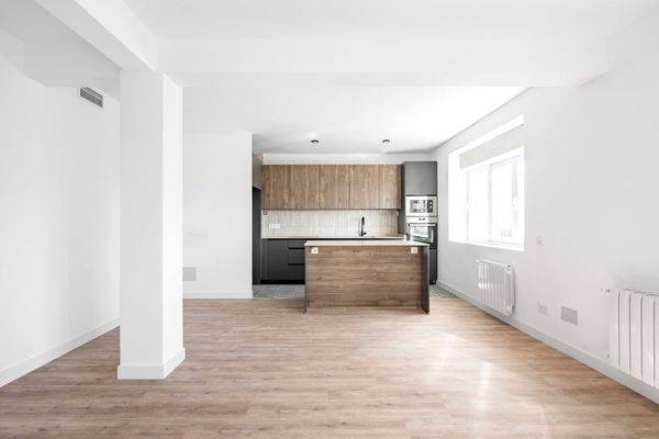 Piso en Venta en Calle San Herculano en Canillejas