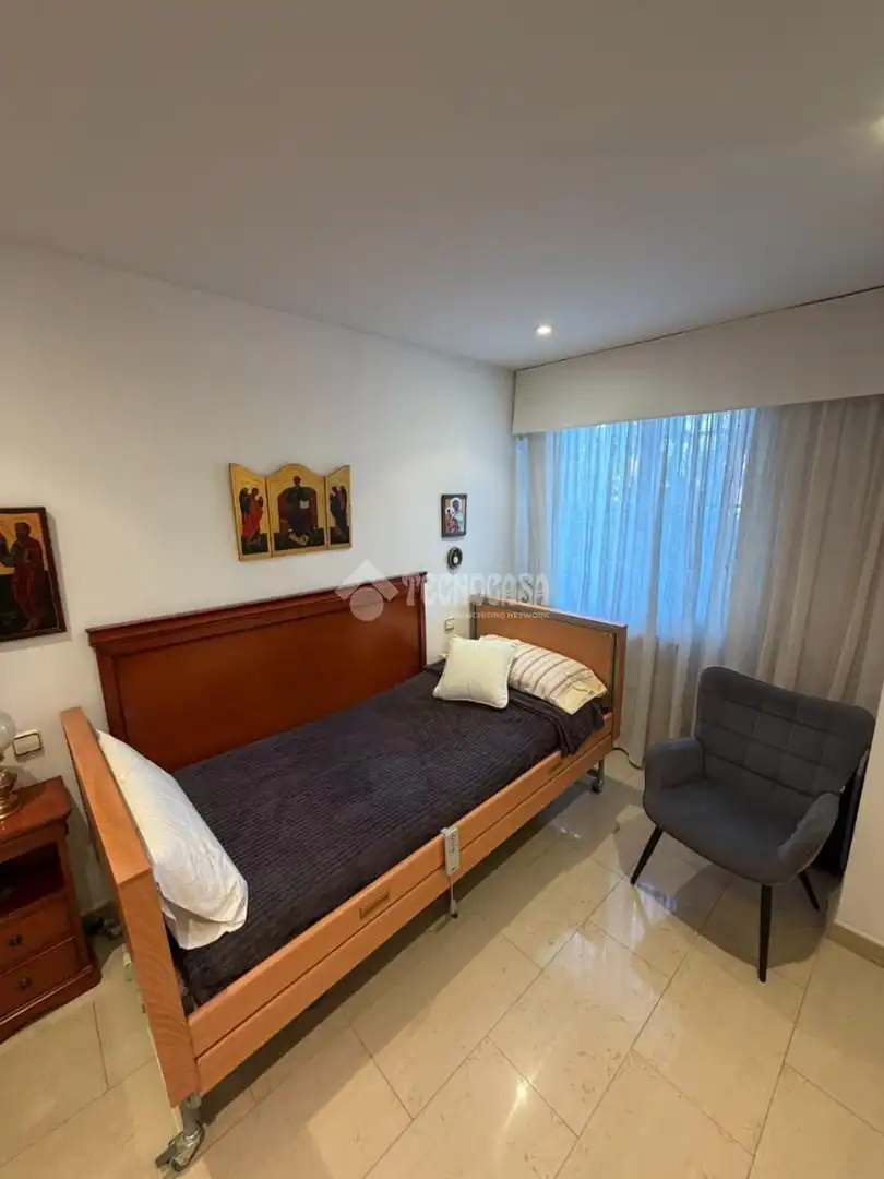 Bedroom of Flat for sale in Madrid  with Air Conditioner and Heating