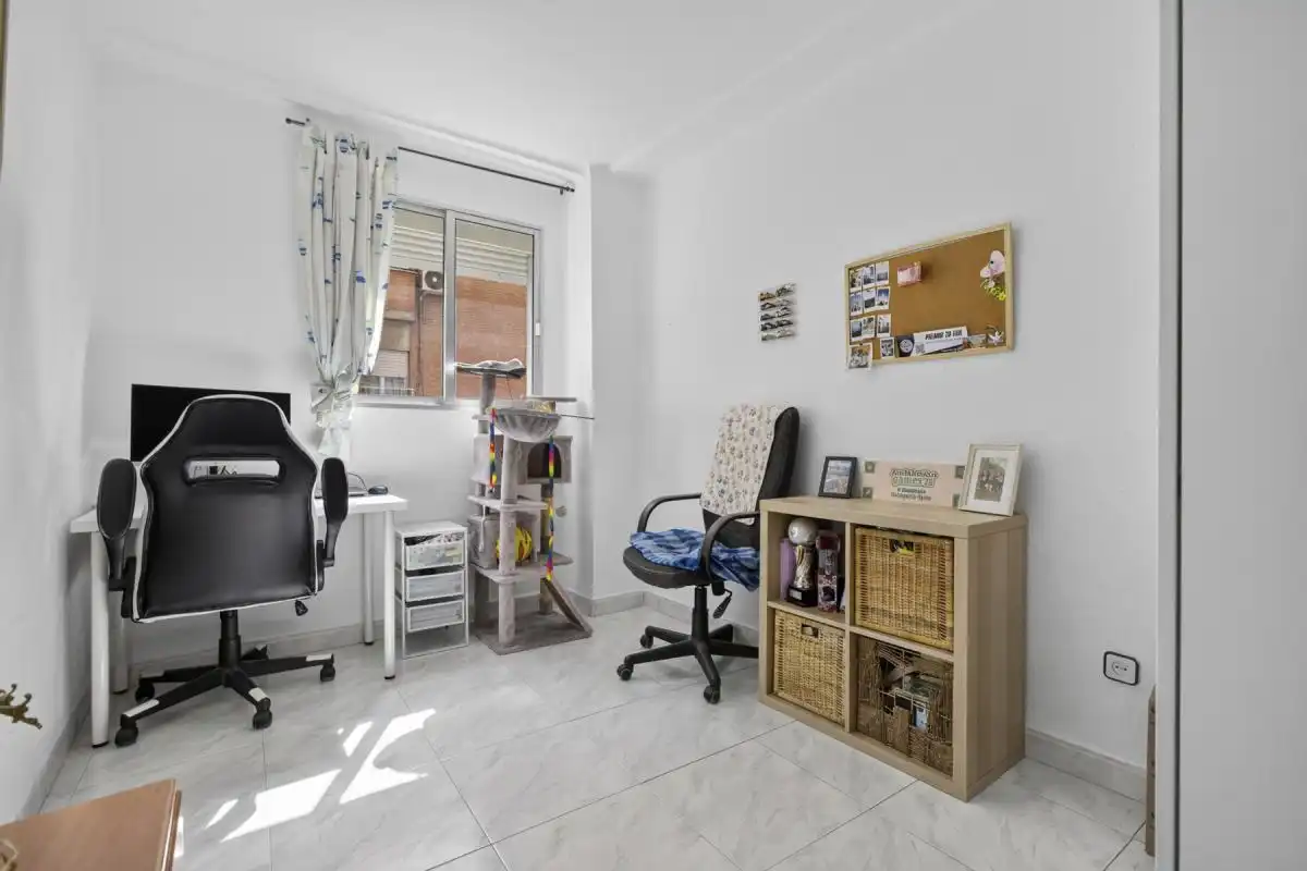 Schlafzimmer von Wohnung zum Verkauf in San Juan de Aznalfarache mit Klimaanlage, Heizung und Terrasse
