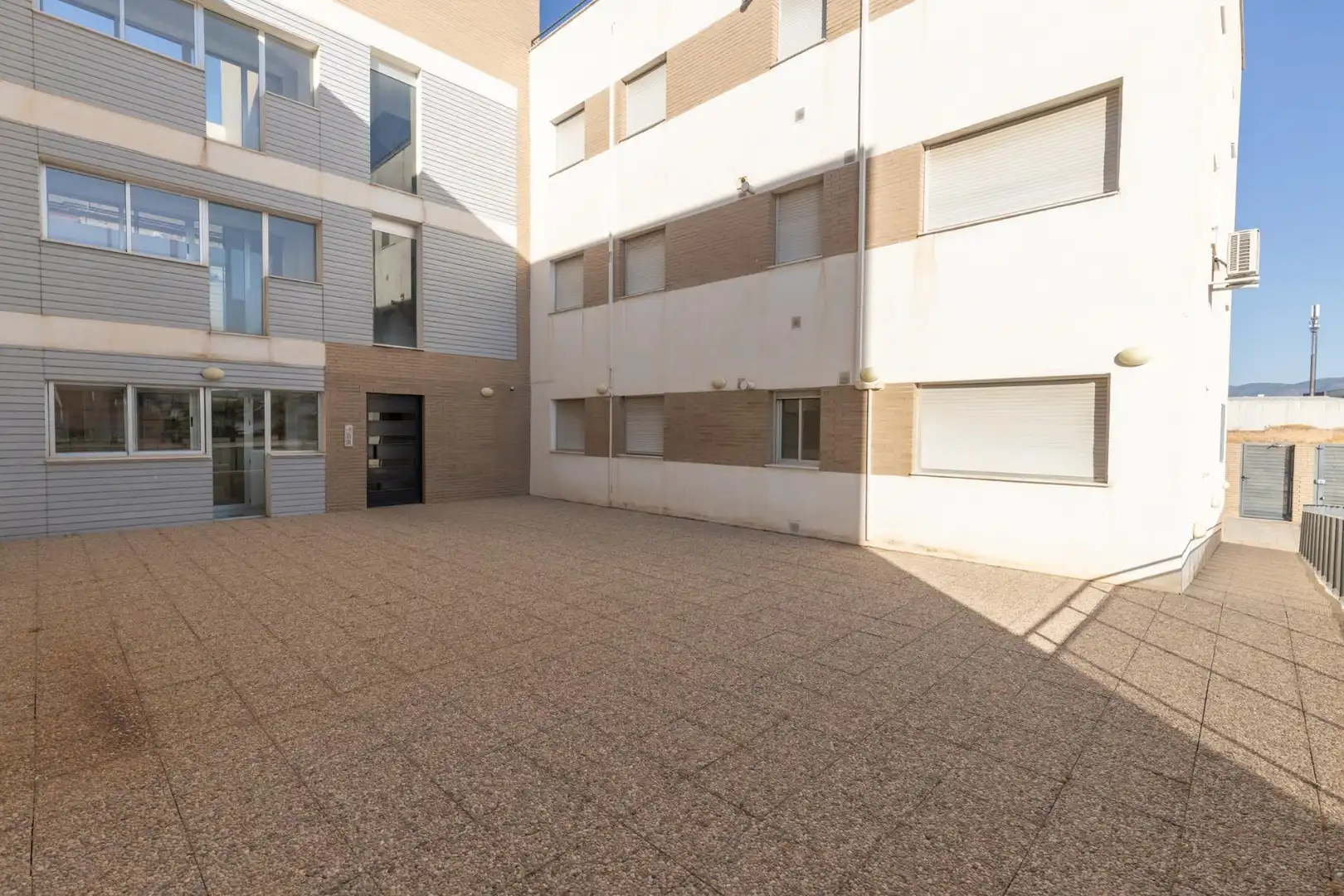 Vista exterior de Piso en venta en Las Gabias con Trastero