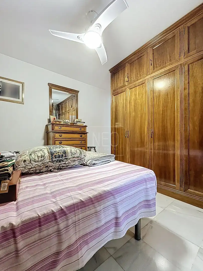 Bedroom of Flat for sale in Granada  with Private garden, Storage room and Balcony