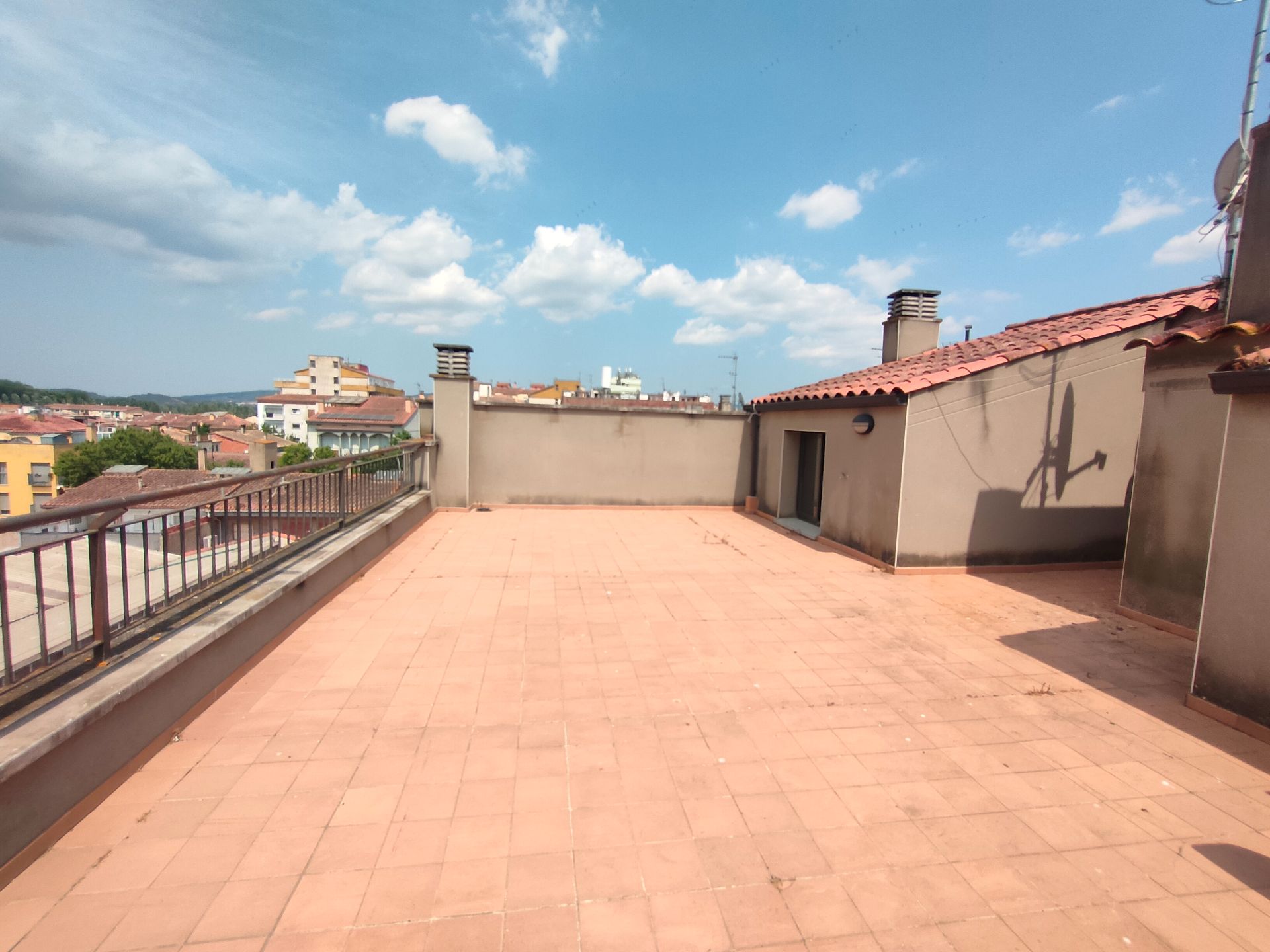 Terraza de Dúplex en venta en Salt con Calefacción, Terraza y Trastero