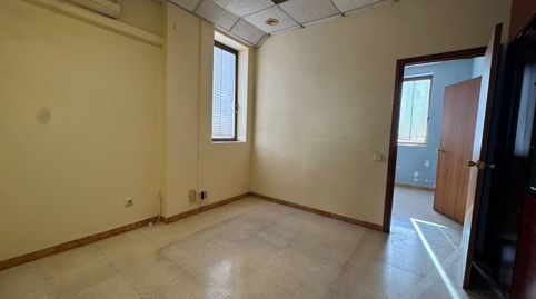 Foto 2 de Oficina de alquiler en Avenida Sant Esteve, Sant Miquel, Granollers