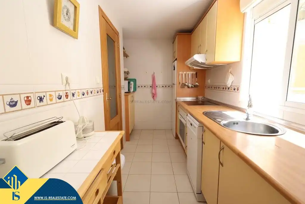 Cuina de Pis de lloguer en Orihuela amb Moblat, Forn i Rentadora