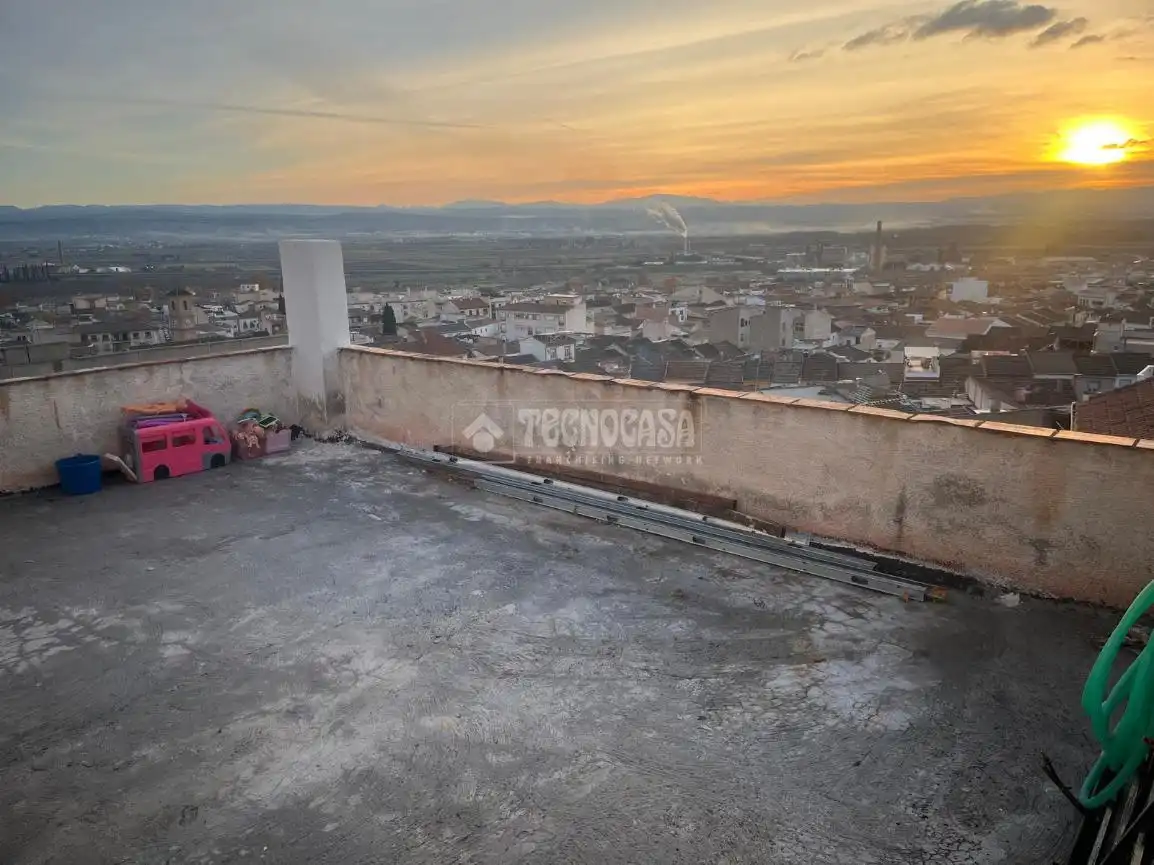 Casa adosada en venda a Pinos Puente
