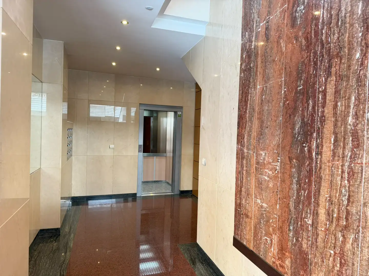 Piso en venta en Ponferrada con Calefacción, Trastero y Amueblado