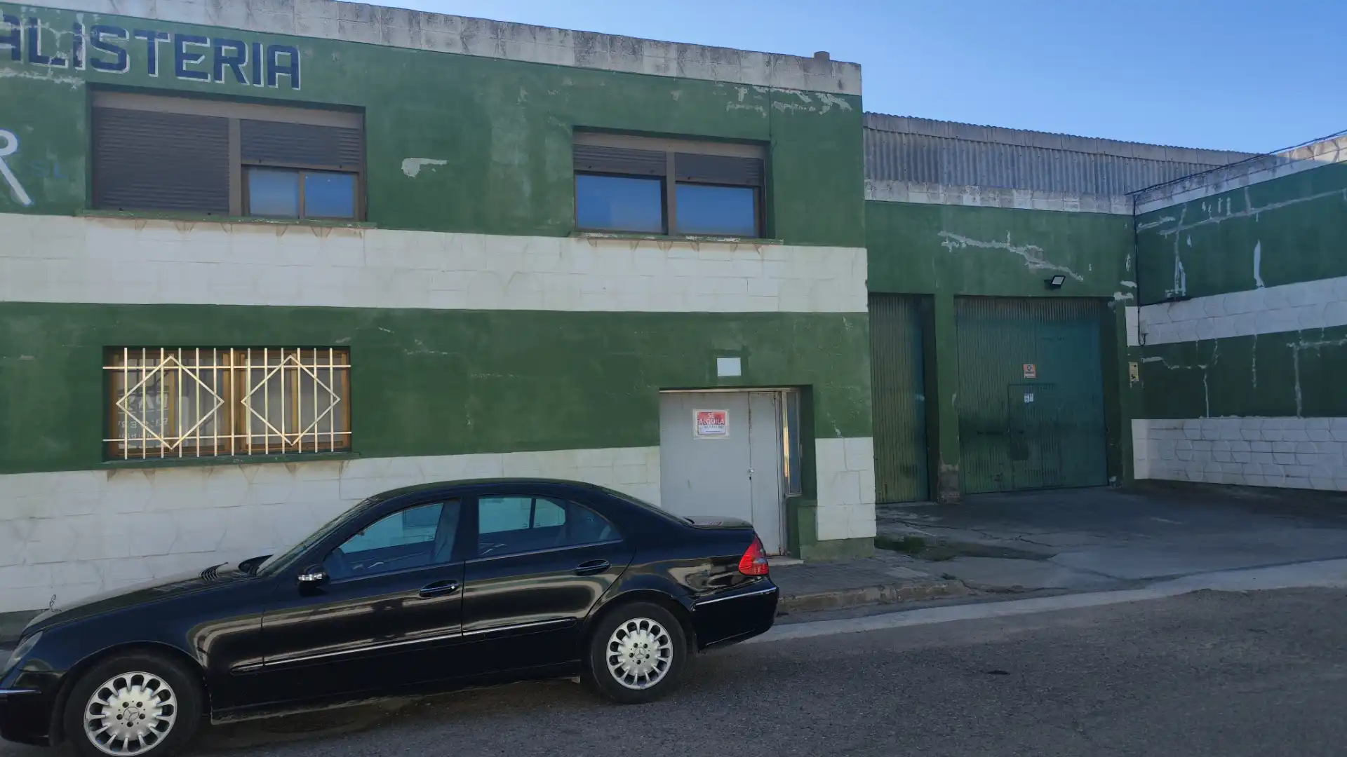 Außenansicht von Fabrikhallen zur Miete in Cuarte de Huerva